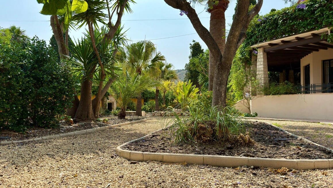 6 slaapkamer Villa te koop in Alicante stad met zwembad garage - € 1.300.000 (Ref: 10172556)