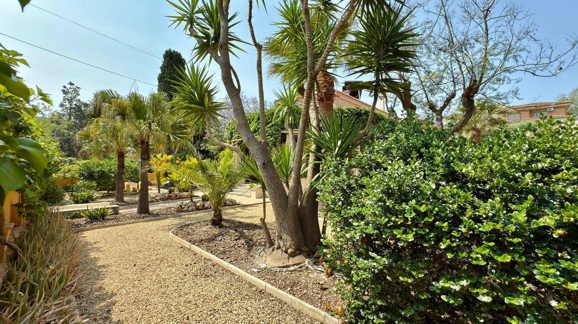 6 slaapkamer Villa te koop in Alicante stad met zwembad garage - € 1.300.000 (Ref: 10172556)