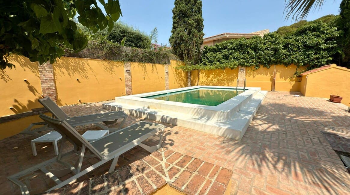 6 slaapkamer Villa te koop in Alicante stad met zwembad garage - € 1.300.000 (Ref: 10172556)