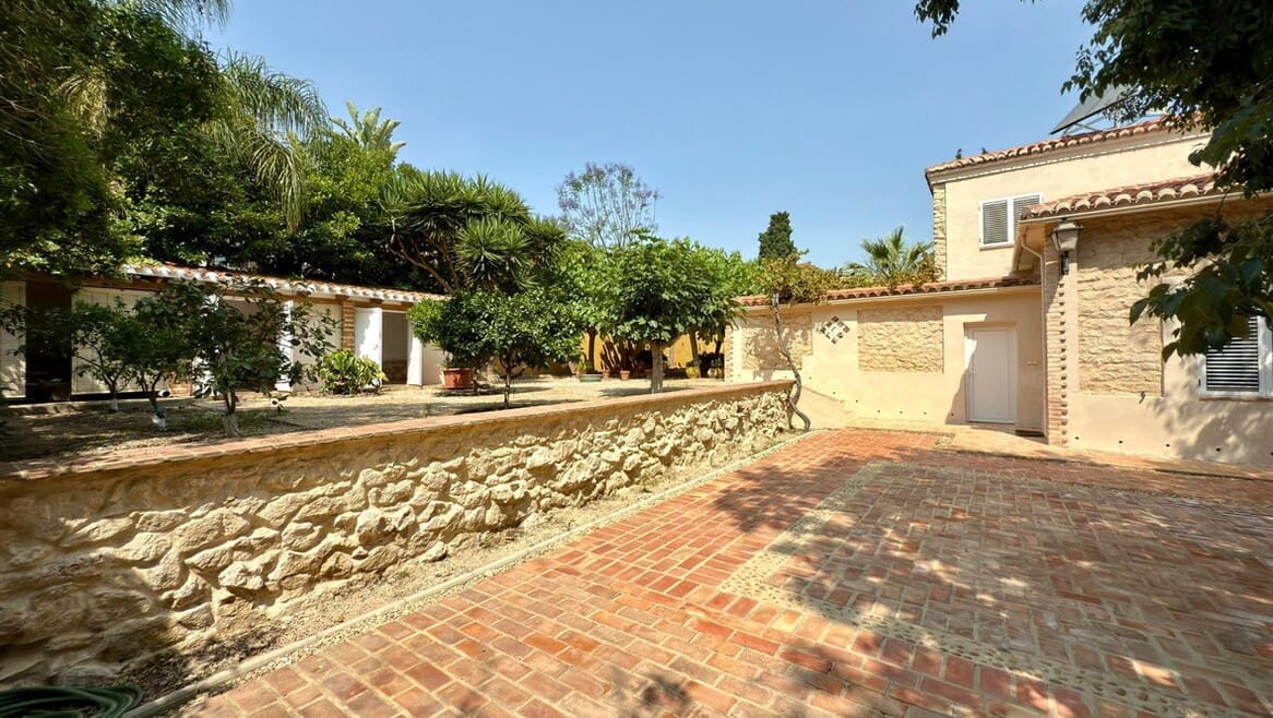 6 slaapkamer Villa te koop in Alicante stad met zwembad garage - € 1.300.000 (Ref: 10172556)
