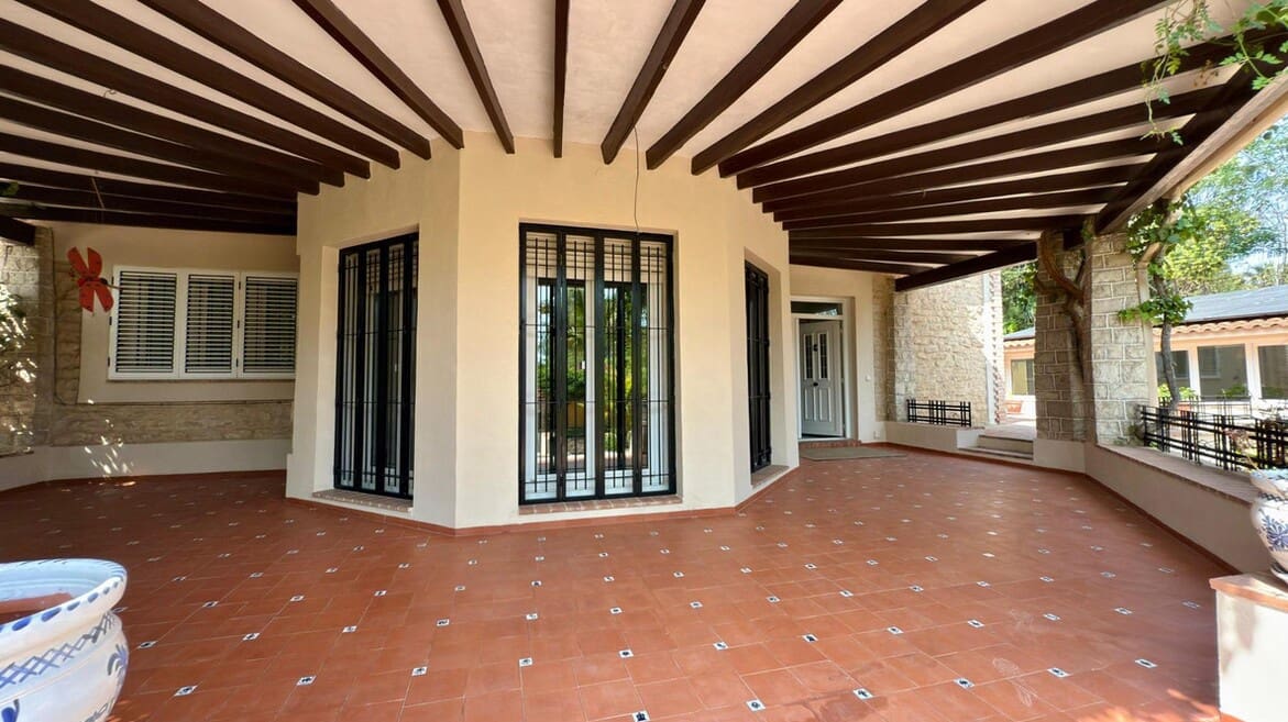 6 slaapkamer Villa te koop in Alicante stad met zwembad garage - € 1.300.000 (Ref: 10172556)