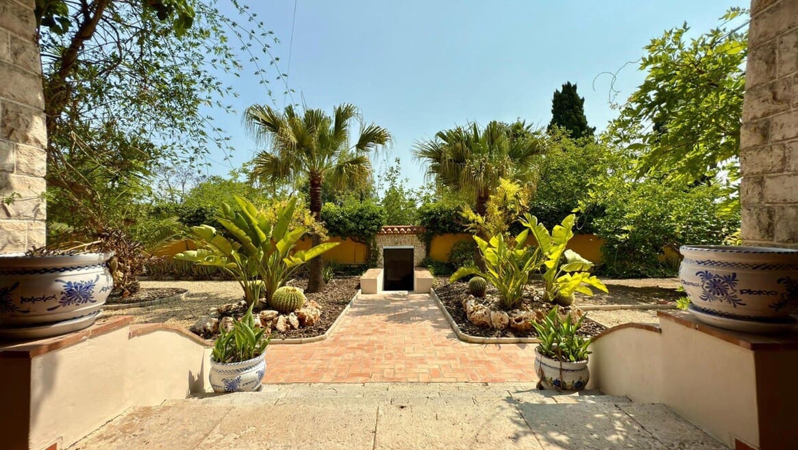 6 slaapkamer Villa te koop in Alicante stad met zwembad garage - € 1.300.000 (Ref: 10172556)
