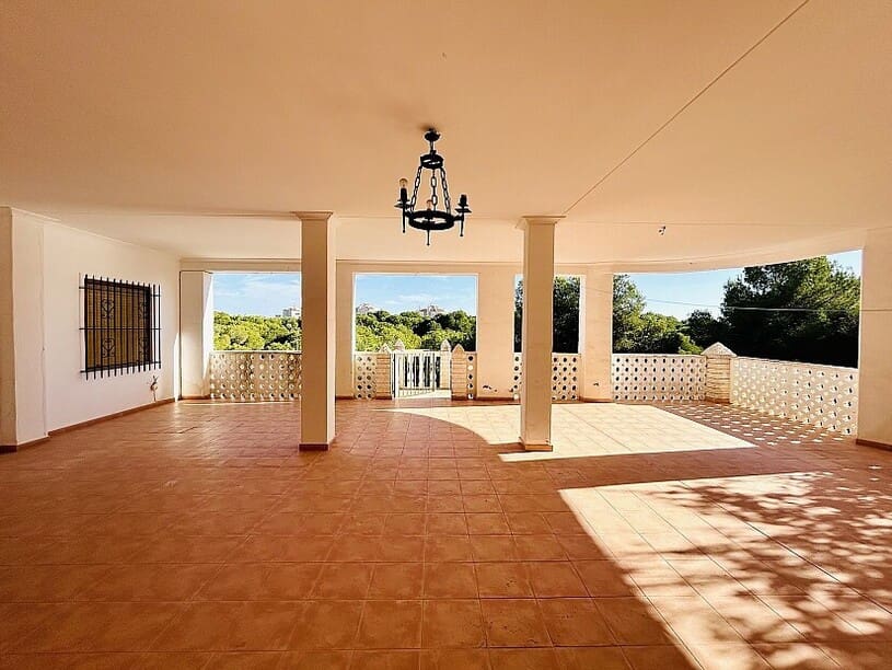 10 soveværelse Villa til salg i Campoamor med swimmingpool garage - € 1.100.000 (Ref: 10172557)