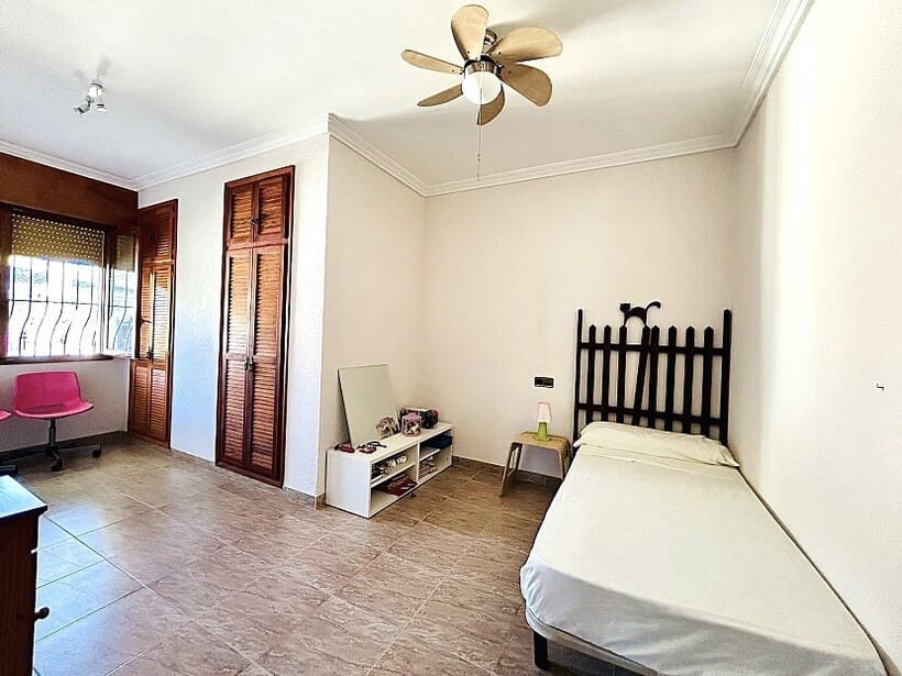 10 soveværelse Villa til salg i Campoamor med swimmingpool garage - € 1.100.000 (Ref: 10172557)