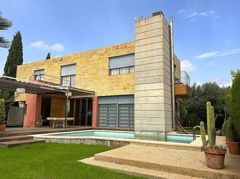 4 soverom Villa til salgs i Campoamor med svømmebasseng garasje - € 1 500 000 (Ref: 10172559)