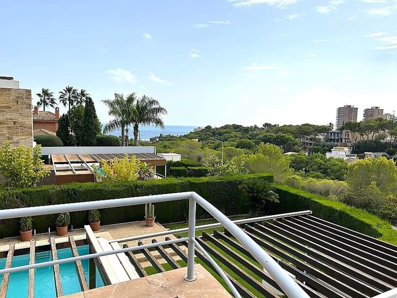4 soverom Villa til salgs i Campoamor med svømmebasseng garasje - € 1 500 000 (Ref: 10172559)
