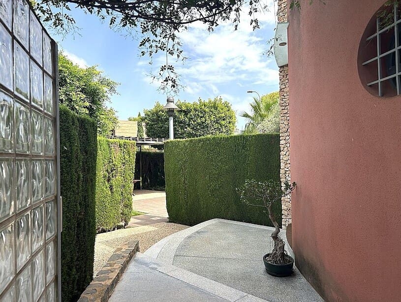 4 soverom Villa til salgs i Campoamor med svømmebasseng garasje - € 1 500 000 (Ref: 10172559)