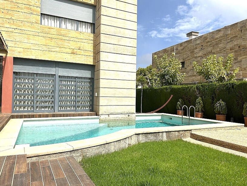 4 soverom Villa til salgs i Campoamor med svømmebasseng garasje - € 1 500 000 (Ref: 10172559)