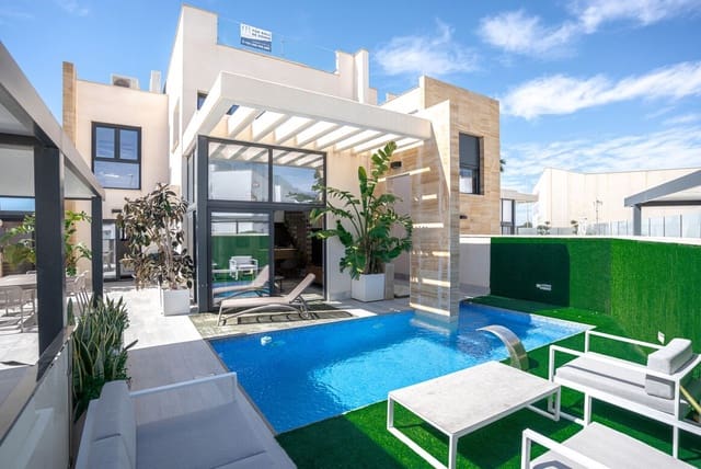 3 makuuhuone Huvila myytävänä paikassa Lomas de Cabo Roig - Los Dolses, Orihuela mukana uima-altaan 
autotalli - 550 000 € (Ref: 10172561)