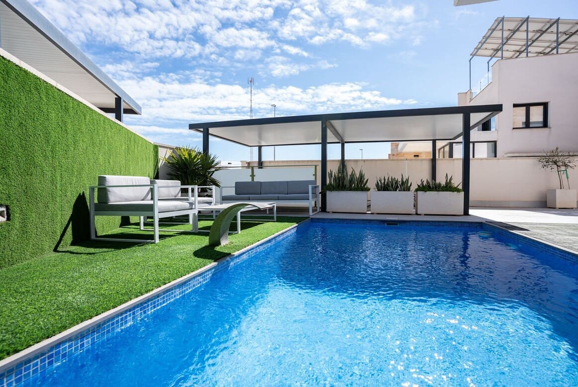 3 Zimmer Villa zu verkaufen in Orihuela Costa mit Pool Garage - 550.000 € (Ref: 10172561)