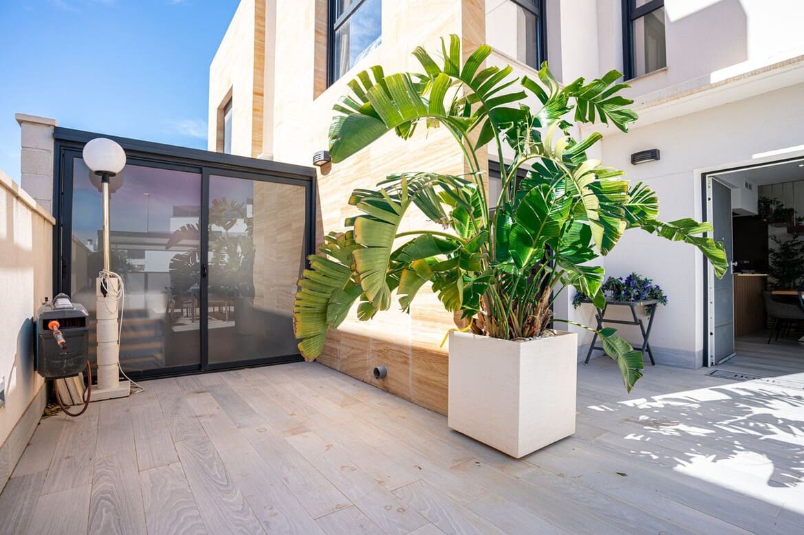 3 Zimmer Villa zu verkaufen in Orihuela Costa mit Pool Garage - 550.000 € (Ref: 10172561)