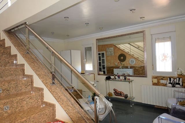 6 camera da letto Villa in vendita in Zona Pueblo, Guardamar del Segura con piscina garage - 900.000 € (Rif: 10172562)