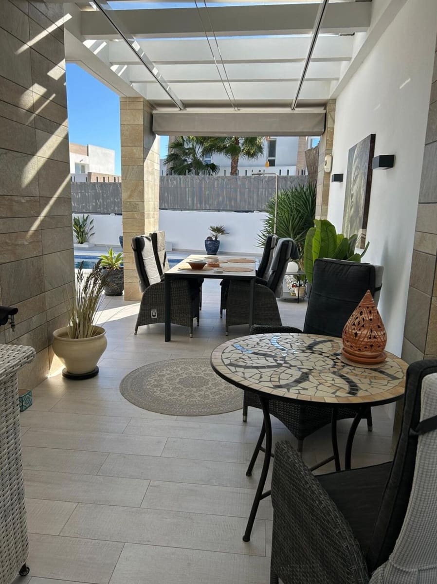 Chalet de 3 habitaciones en Algorfa en venta con piscina - 595.000 € (Ref: 10172564)