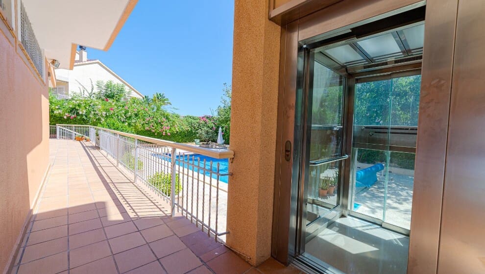 4 soveværelse Villa til salg i Campoamor med swimmingpool garage - € 1.395.000 (Ref: 10172565)