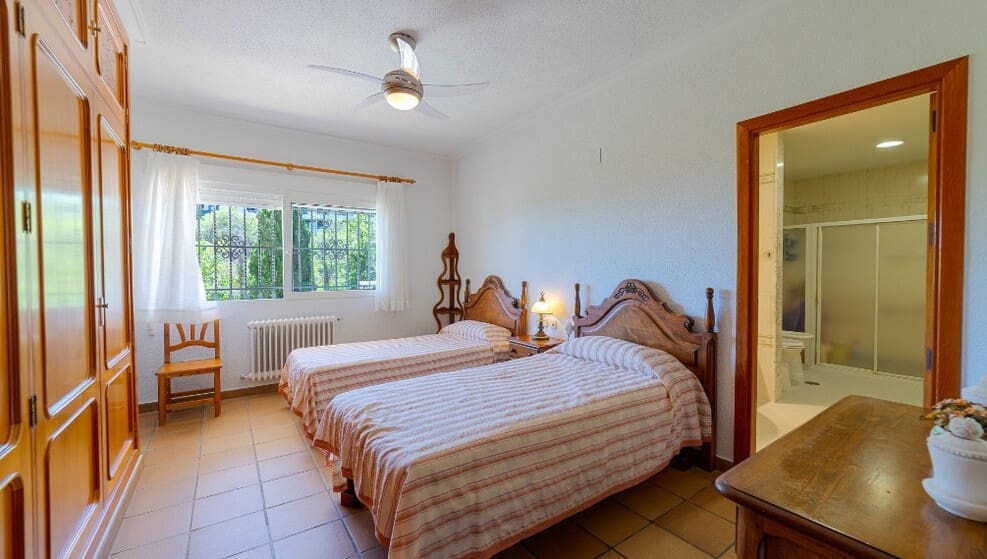 4 soveværelse Villa til salg i Campoamor med swimmingpool garage - € 1.395.000 (Ref: 10172565)