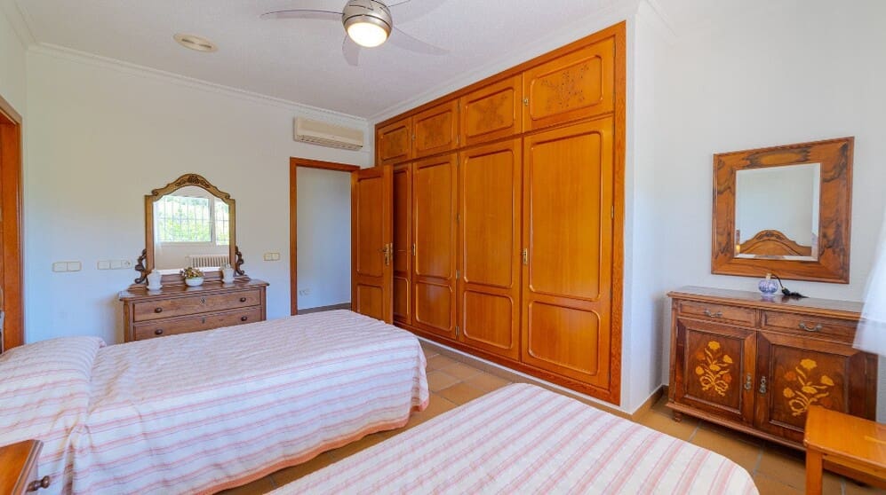 4 soveværelse Villa til salg i Campoamor med swimmingpool garage - € 1.395.000 (Ref: 10172565)