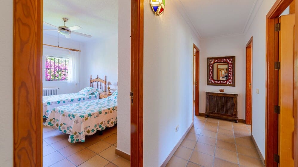 4 soveværelse Villa til salg i Campoamor med swimmingpool garage - € 1.395.000 (Ref: 10172565)