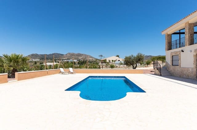 5 soverom Villa til salgs i La Romana med svømmebasseng - € 404 995 (Ref: 10172566)