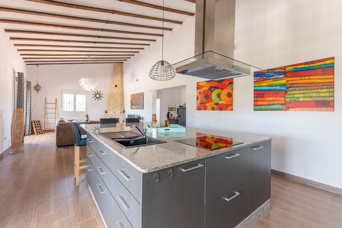 5 soverom Villa til salgs i La Romana med svømmebasseng - € 404 995 (Ref: 10172566)