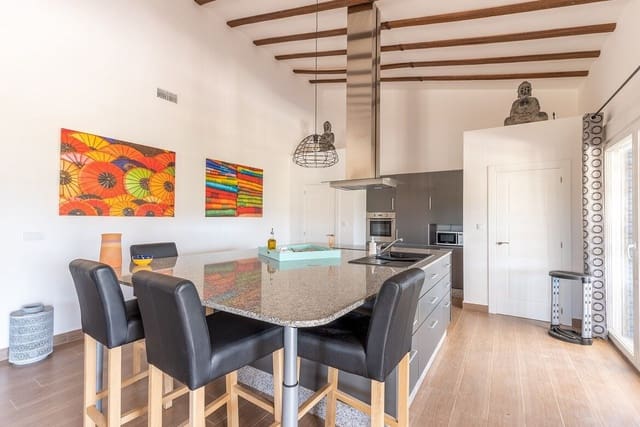 5 soverom Villa til salgs i La Romana med svømmebasseng - € 404 995 (Ref: 10172566)