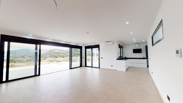 3 soveværelse Villa til salg i La Romana med garage - € 449.995 (Ref: 10172567)