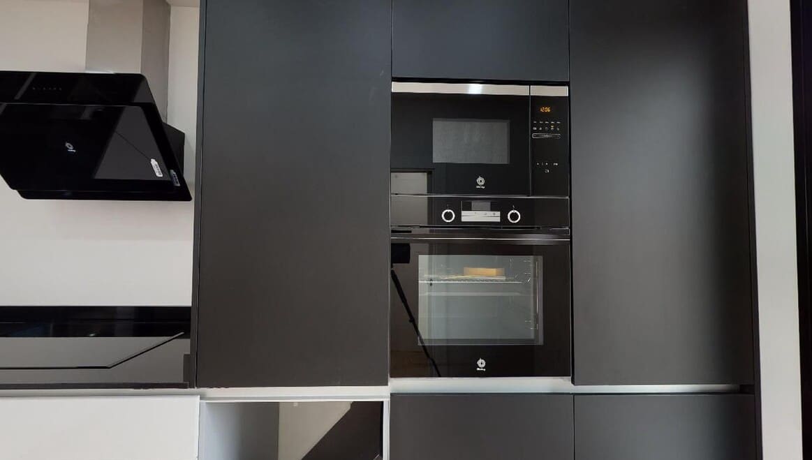 3 soveværelse Villa til salg i La Romana med garage - € 449.995 (Ref: 10172567)