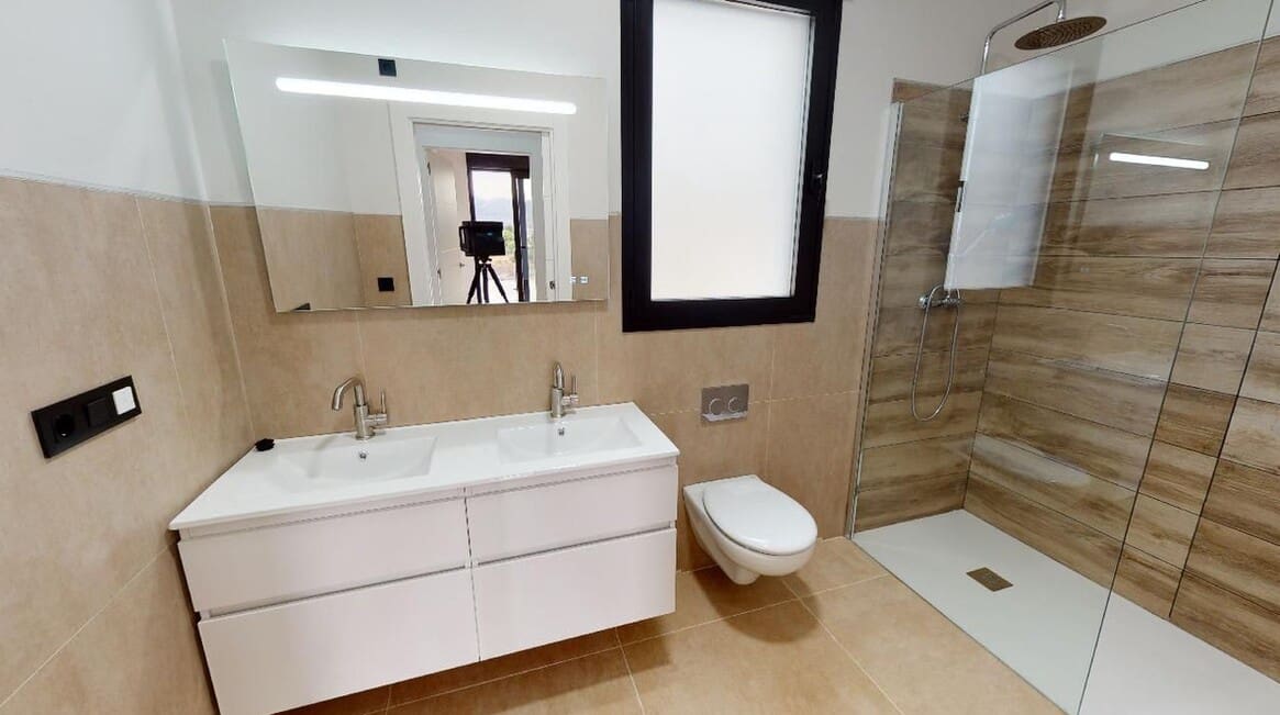 3 soveværelse Villa til salg i La Romana med garage - € 449.995 (Ref: 10172567)