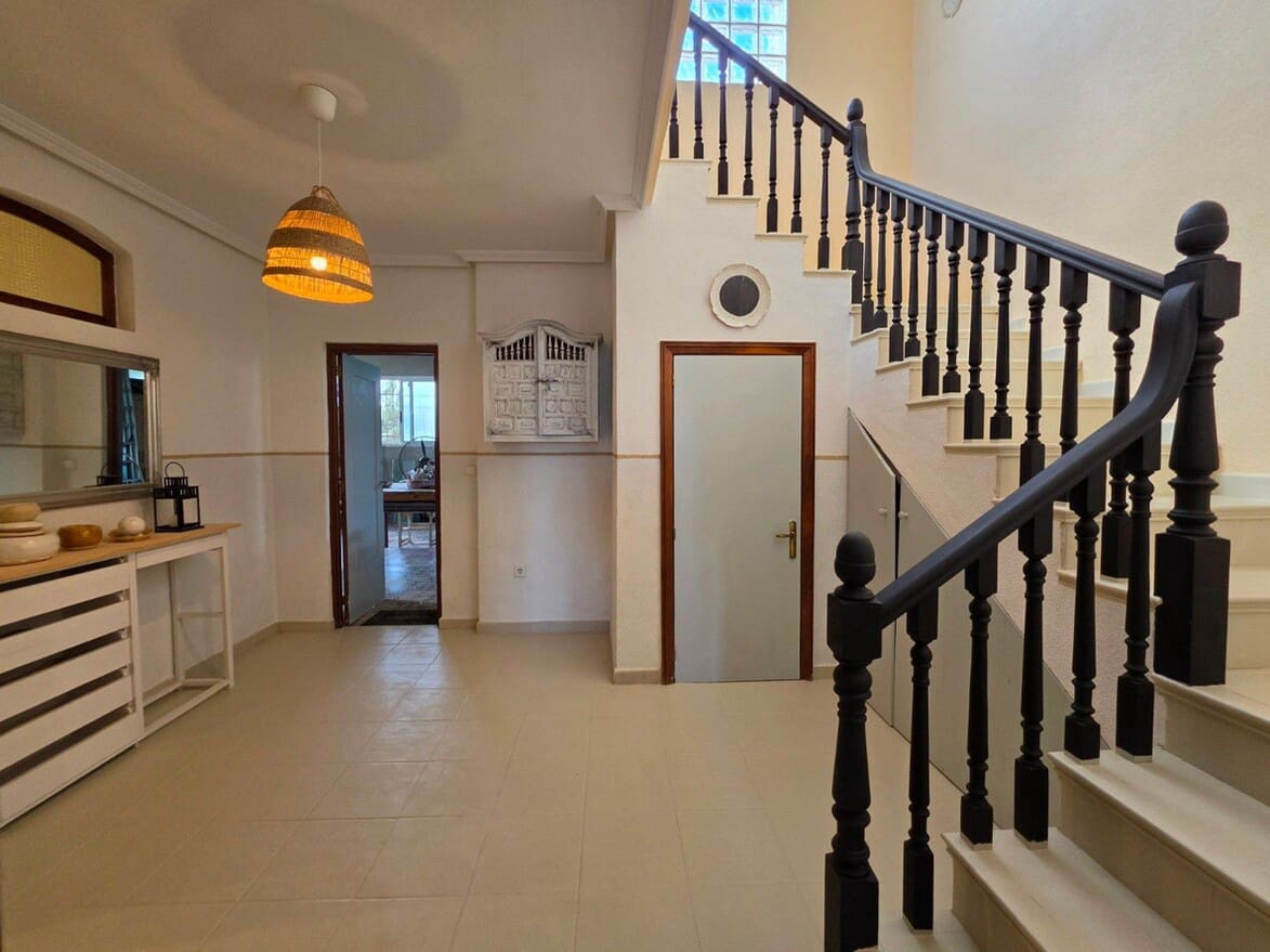 6 soveværelse Finca/Landehus til salg i Elche / Elx med swimmingpool garage - € 850.000 (Ref: 10172568)