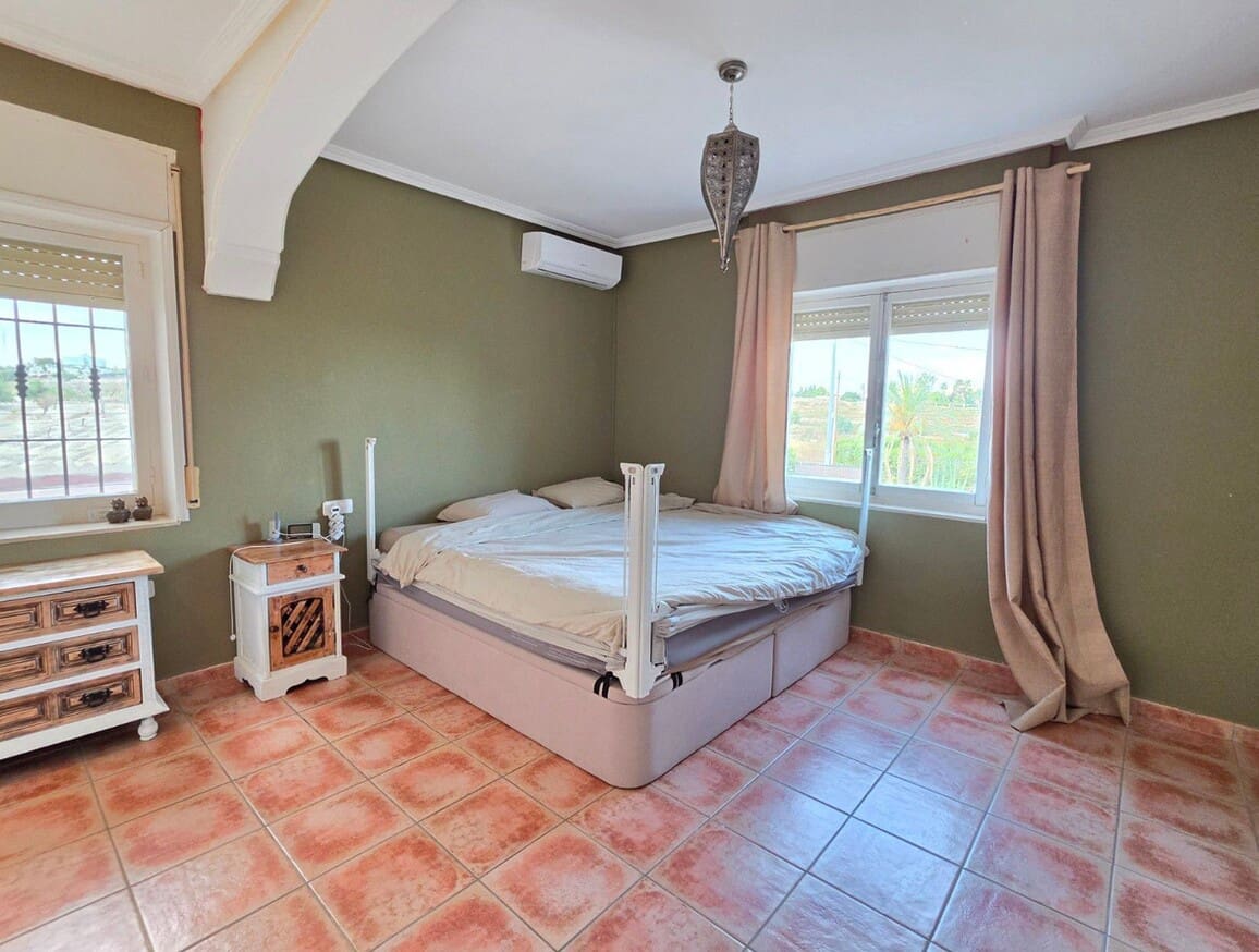6 soveværelse Finca/Landehus til salg i Elche / Elx med swimmingpool garage - € 850.000 (Ref: 10172568)