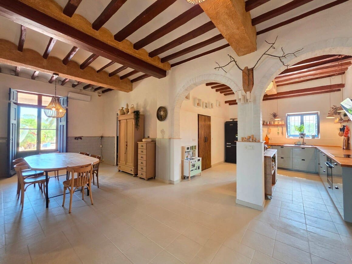 6 soveværelse Finca/Landehus til salg i Elche / Elx med swimmingpool garage - € 850.000 (Ref: 10172568)