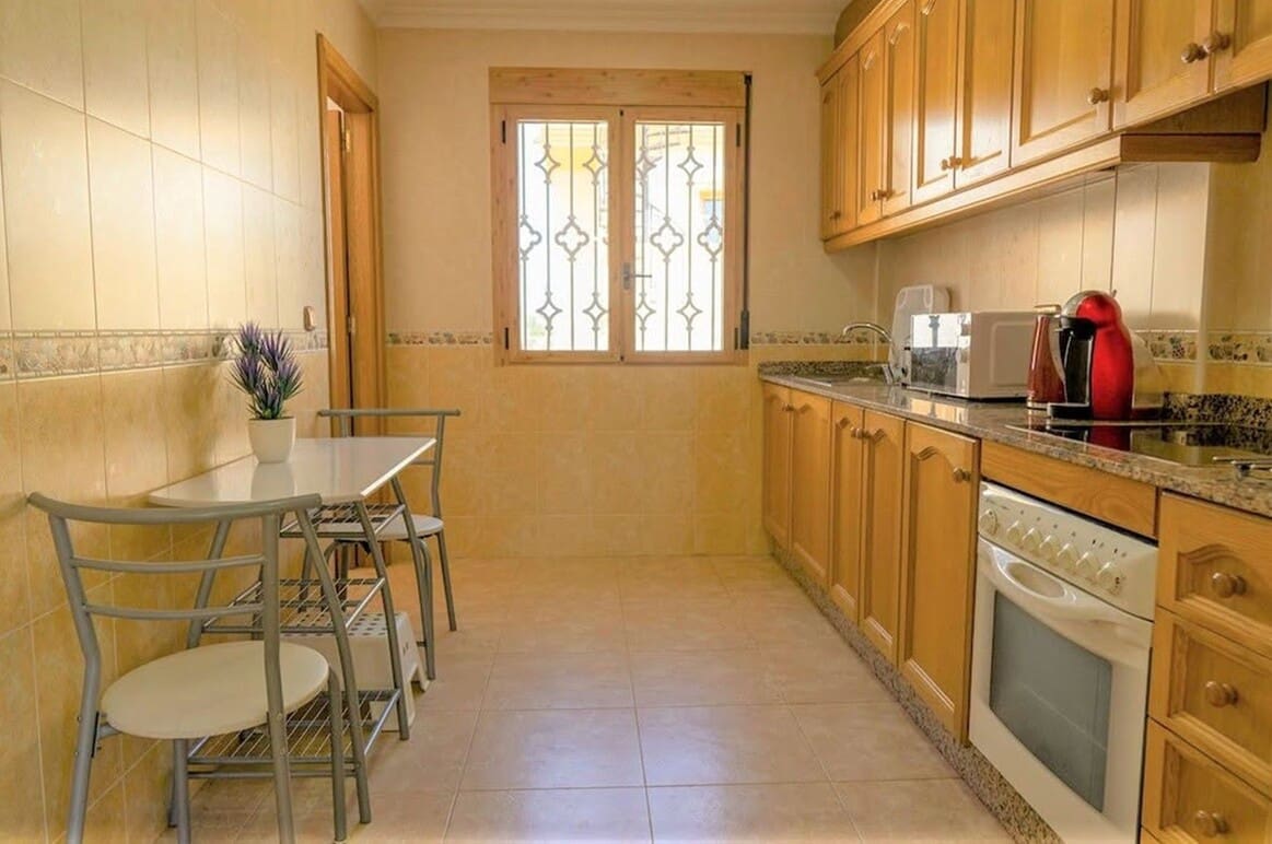 Chalet de 3 habitaciones en Alicante / Alacant ciudad en venta con piscina - 390.000 € (Ref: 10172571)