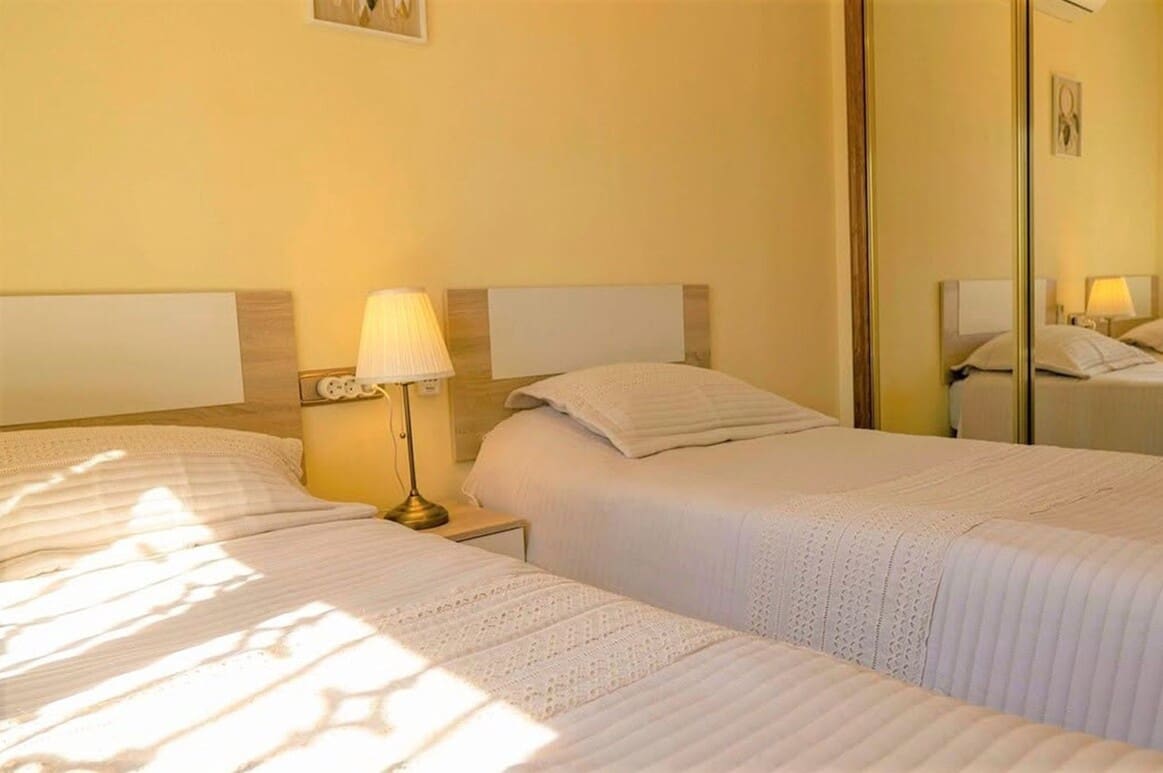 Chalet de 3 habitaciones en Alicante / Alacant ciudad en venta con piscina - 390.000 € (Ref: 10172571)