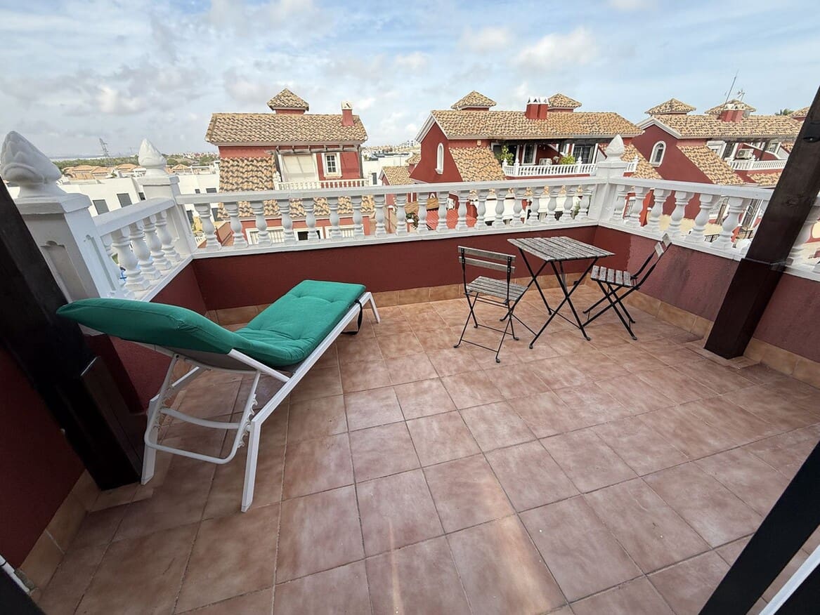3 soveværelse Villa til salg i Orihuela Costa med swimmingpool garage - € 264.900 (Ref: 10172572)