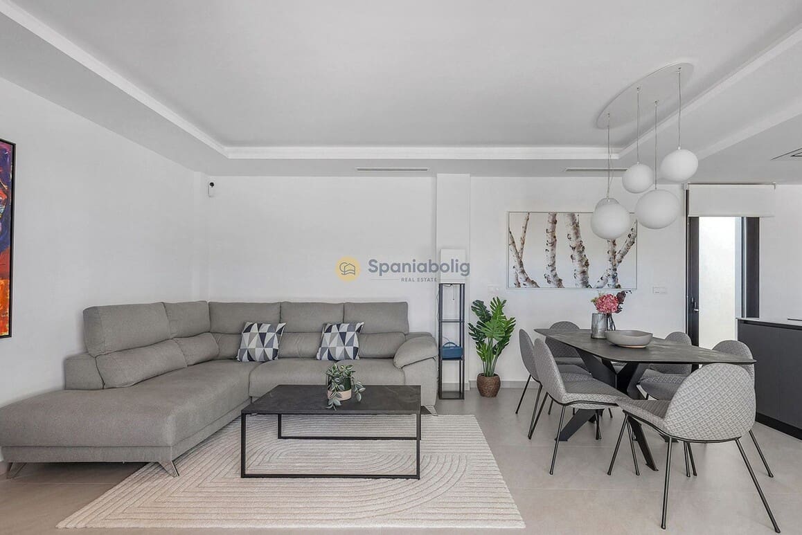 3 soveværelse Villa til salg i Rojales med swimmingpool garage - € 779.000 (Ref: 10172574)