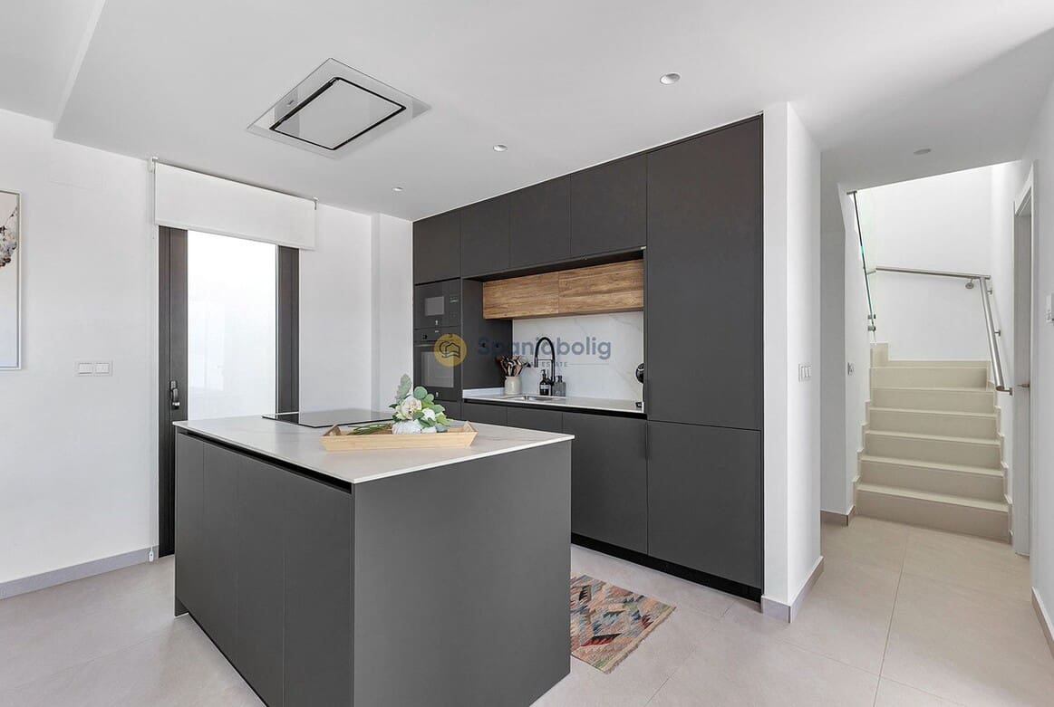 3 soveværelse Villa til salg i Rojales med swimmingpool garage - € 779.000 (Ref: 10172574)