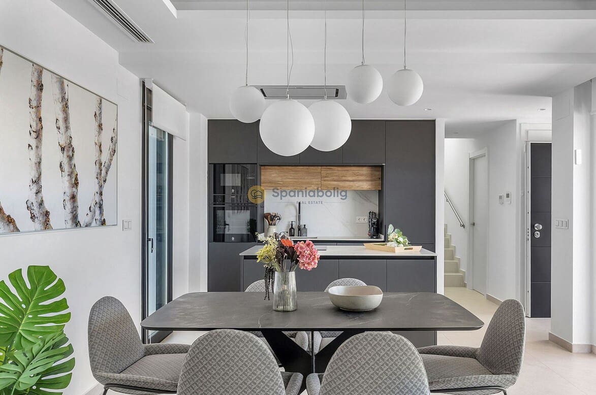 3 soveværelse Villa til salg i Rojales med swimmingpool garage - € 779.000 (Ref: 10172574)