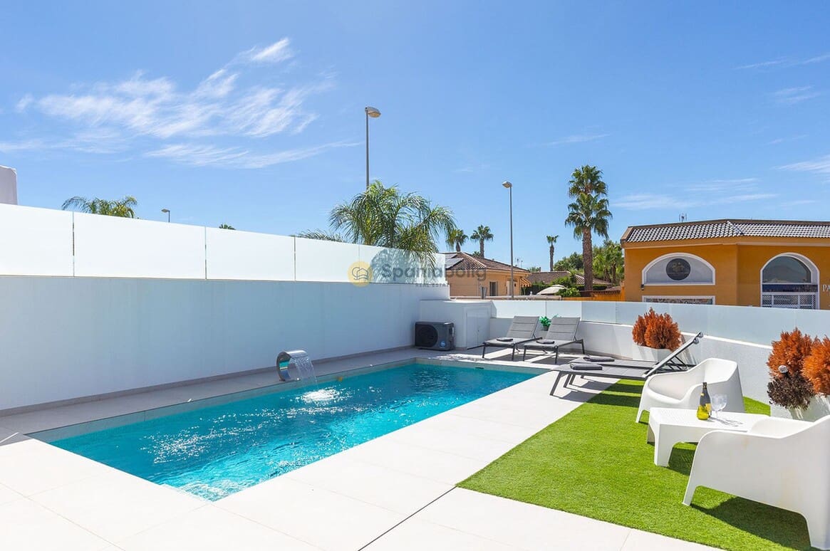 3 soveværelse Villa til salg i Rojales med swimmingpool garage - € 779.000 (Ref: 10172574)