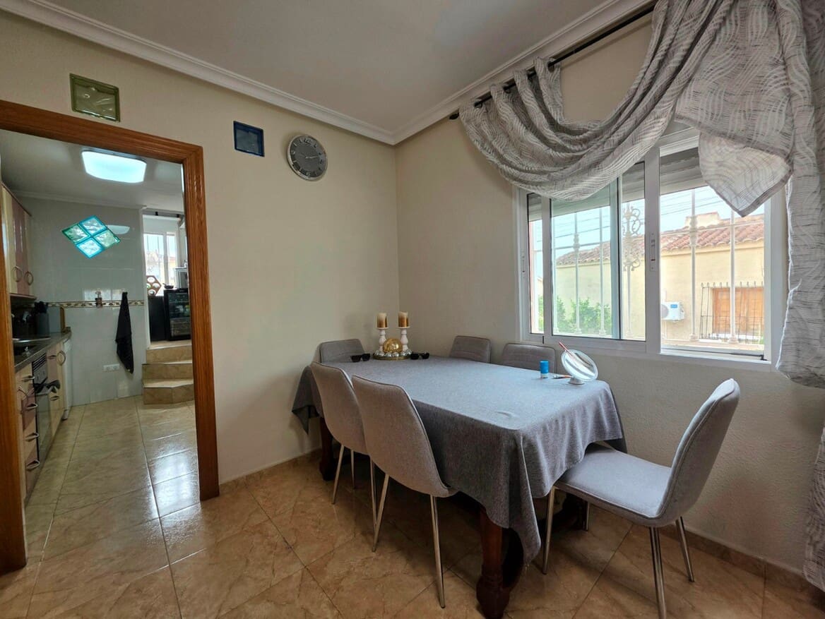 5 soverom Villa til salgs i San Fulgencio med svømmebasseng garasje - € 338 000 (Ref: 10172576)