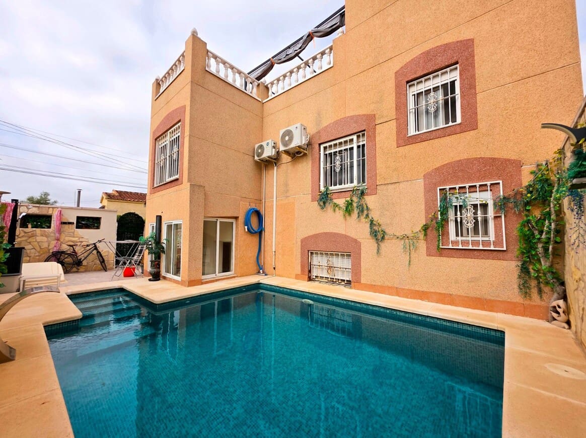 5 soverom Villa til salgs i San Fulgencio med svømmebasseng garasje - € 338 000 (Ref: 10172576)