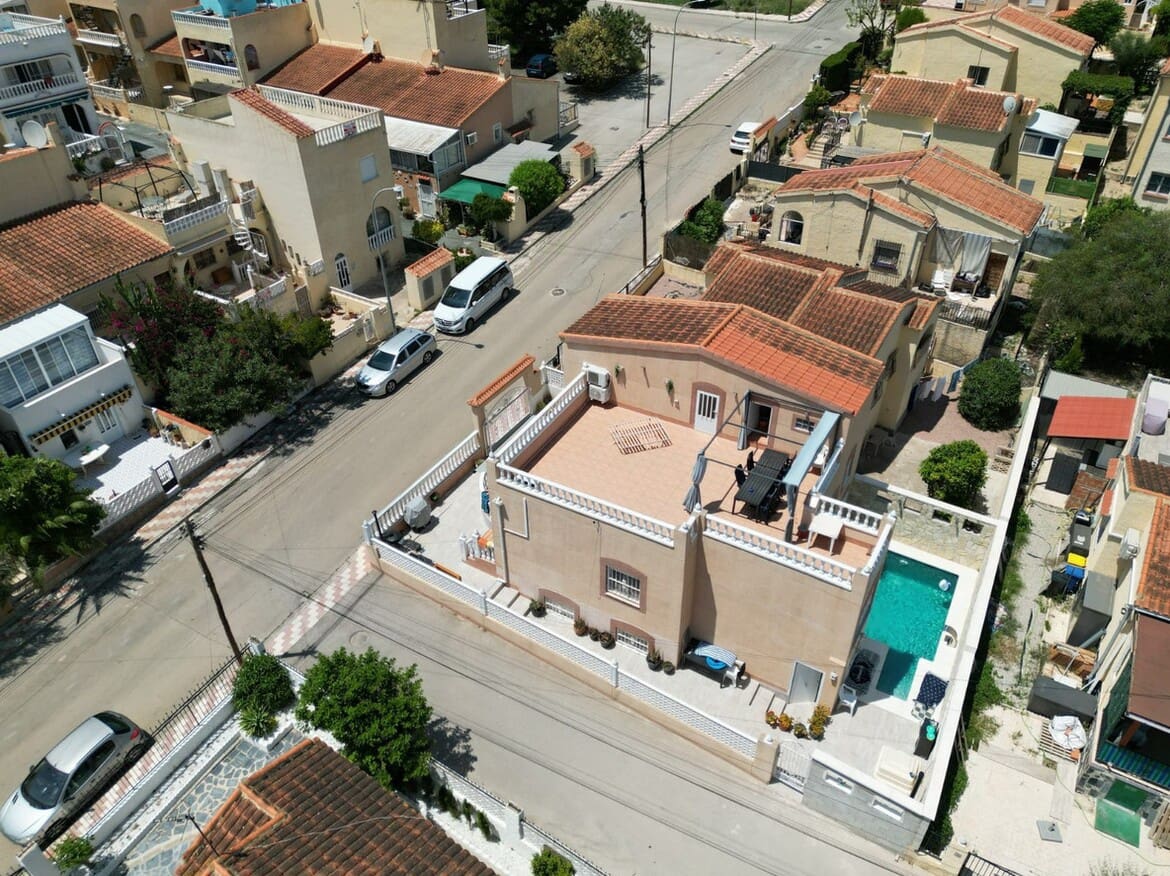5 soverom Villa til salgs i San Fulgencio med svømmebasseng garasje - € 338 000 (Ref: 10172576)