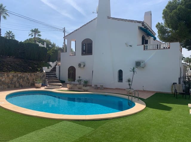 4 soverom Villa til salgs i Las Filipinas med svømmebasseng garasje - € 750 000 (Ref: 10172577)