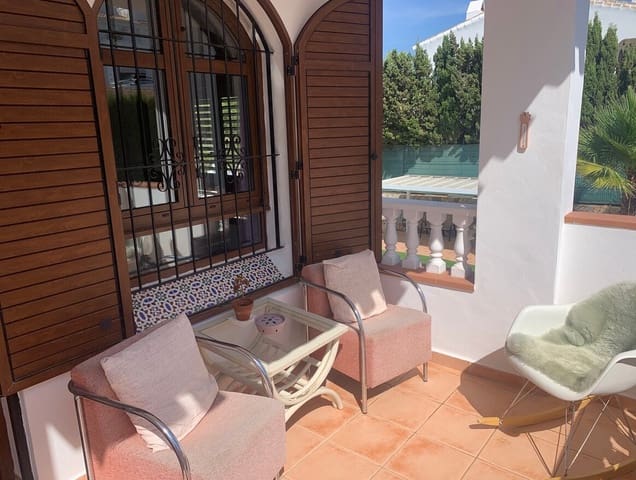 4 soverom Villa til salgs i Las Filipinas med svømmebasseng garasje - € 750 000 (Ref: 10172577)