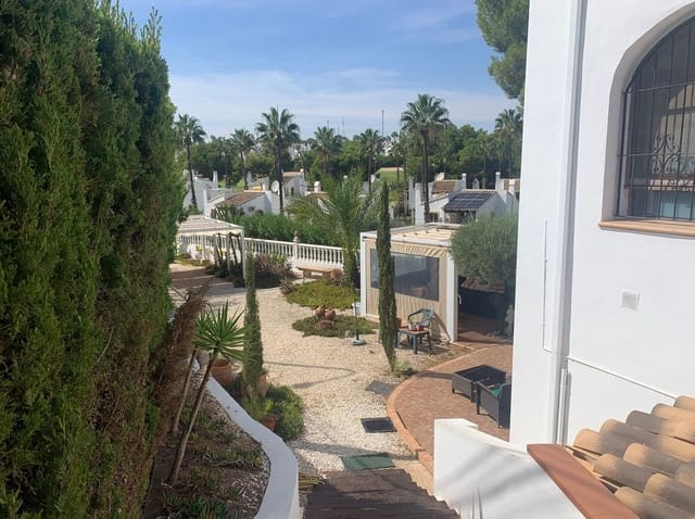 4 soverom Villa til salgs i Las Filipinas med svømmebasseng garasje - € 750 000 (Ref: 10172577)