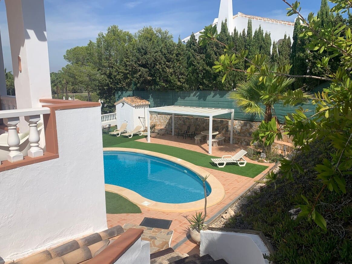4 chambre Villa/Maison à vendre à Orihuela Costa avec piscine garage - 750 000 € (Ref: 10172577)