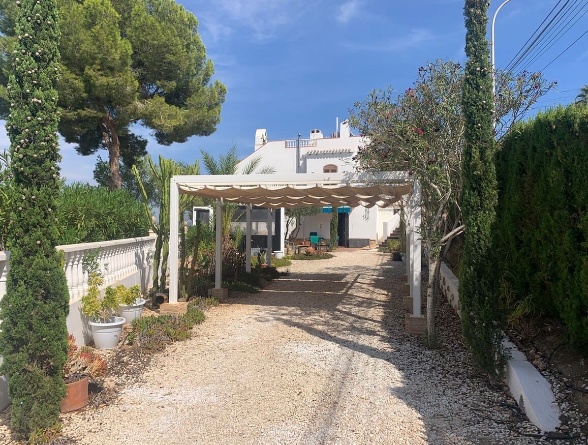 4 chambre Villa/Maison à vendre à Orihuela Costa avec piscine garage - 750 000 € (Ref: 10172577)