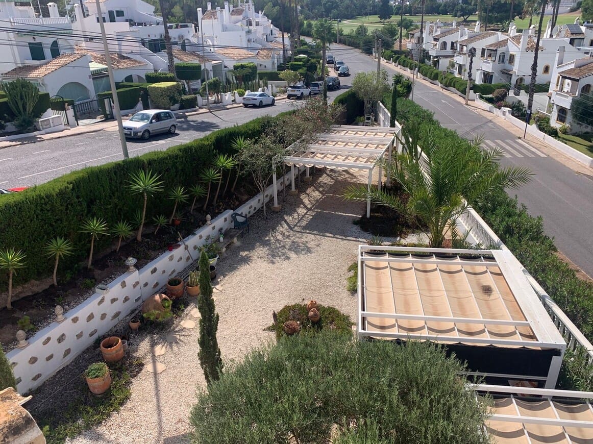 4 chambre Villa/Maison à vendre à Orihuela Costa avec piscine garage - 750 000 € (Ref: 10172577)