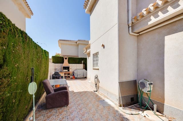 3 soverom Villa til salgs i La Zenia, Orihuela med svømmebasseng garasje - € 389 000 (Ref: 10172579)