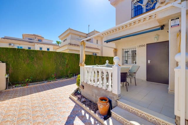 3 soverom Villa til salgs i La Zenia, Orihuela med svømmebasseng garasje - € 389 000 (Ref: 10172579)