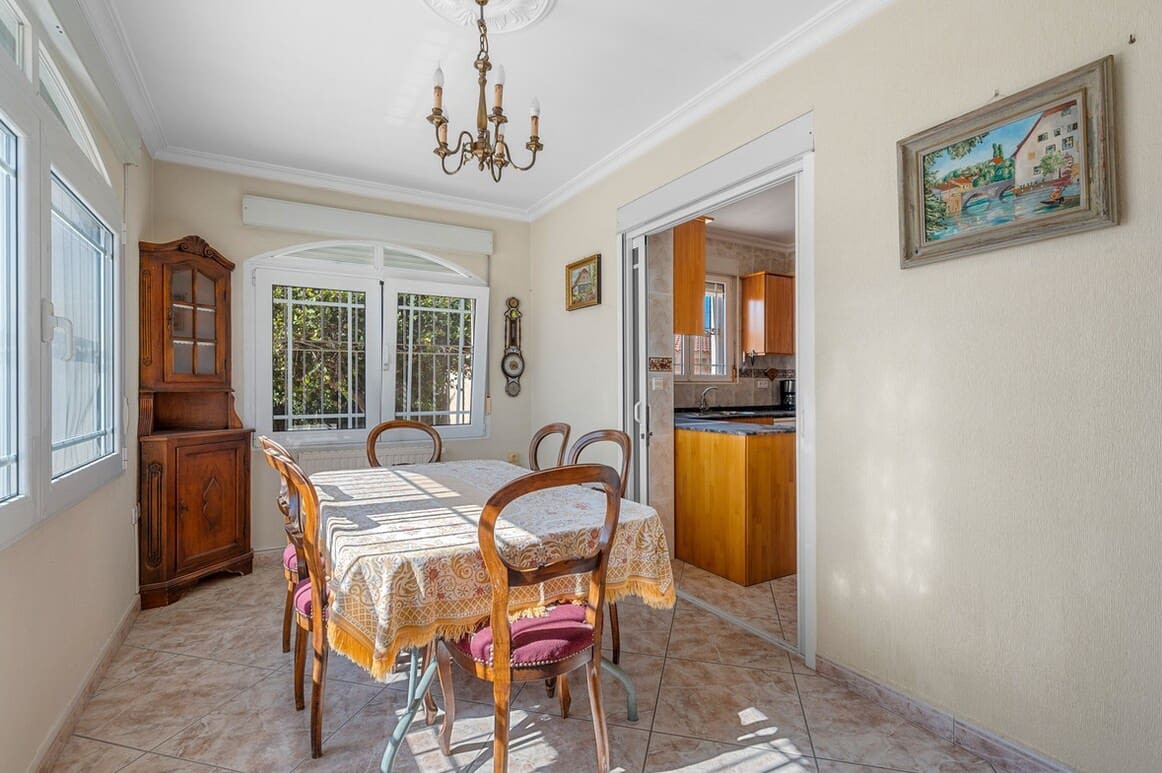 Casa de 7 habitaciones en Rojales en venta con piscina garaje - 649.000 € (Ref: 10172580)