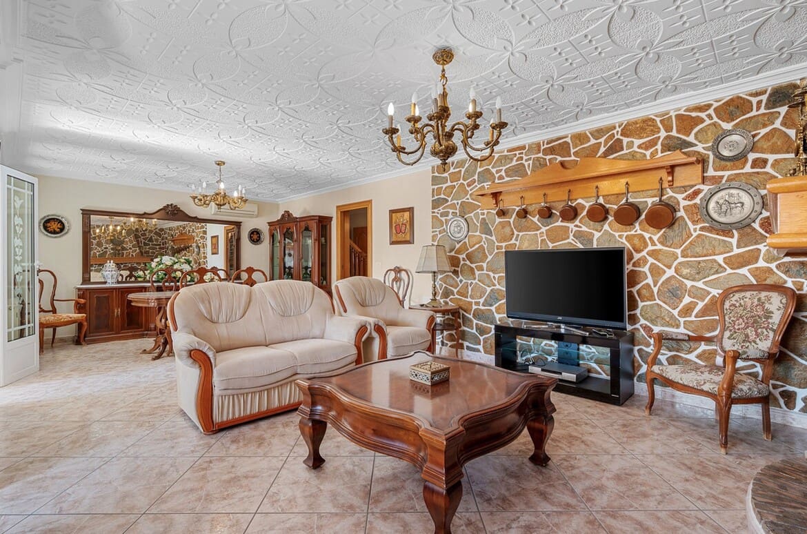 Casa de 7 habitaciones en Rojales en venta con piscina garaje - 649.000 € (Ref: 10172580)